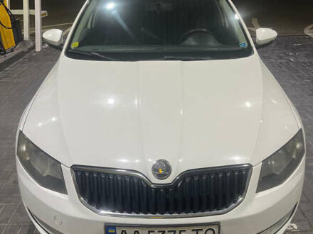 Шкода Октавия 2014 в Киеве на Automoto.ua Белый Шкода Октавия, объемом двигателя 1.6 л и пробегом 315 тыс. км за 10000 $, фото 1 на Automoto.ua