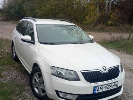 Білий Шкода Октавія, об'ємом двигуна 1.6 л та пробігом 205 тис. км за 9000 $, фото 1 на Automoto.ua