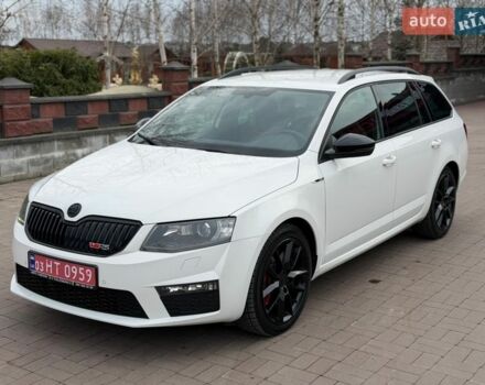 Белый Шкода Октавия, объемом двигателя 2 л и пробегом 230 тыс. км за 15300 $, фото 1 на Automoto.ua