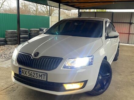 Шкода Октавия 2015 в Валках на Automoto.ua Белый Шкода Октавия, объемом двигателя 1.6 л и пробегом 201 тыс. км за 10600 $, фото 1 на Automoto.ua