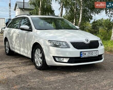 Білий Шкода Октавія, об'ємом двигуна 1.6 л та пробігом 231 тис. км за 10500 $, фото 1 на Automoto.ua