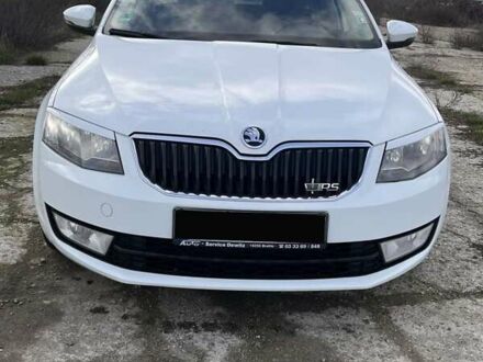Белый Шкода Октавия, объемом двигателя 1.6 л и пробегом 335 тыс. км за 11500 $, фото 1 на Automoto.ua