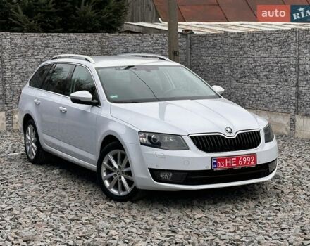Белый Шкода Октавия, объемом двигателя 2 л и пробегом 195 тыс. км за 12950 $, фото 1 на Automoto.ua