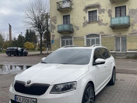 Белый Шкода Октавия, объемом двигателя 2 л и пробегом 284 тыс. км за 14900 $, фото 1 на Automoto.ua