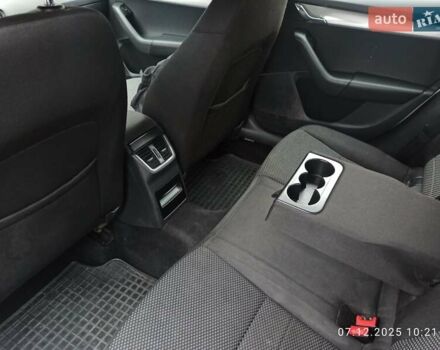 Белый Шкода Октавия, объемом двигателя 1.6 л и пробегом 211 тыс. км за 9800 $, фото 1 на Automoto.ua