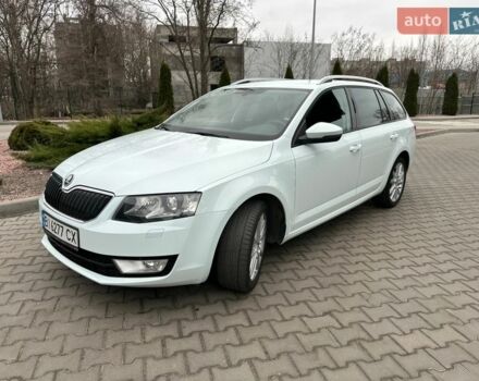 Белый Шкода Октавия, объемом двигателя 1.6 л и пробегом 264 тыс. км за 10900 $, фото 1 на Automoto.ua
