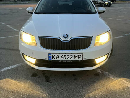 Белый Шкода Октавия, объемом двигателя 1.6 л и пробегом 243 тыс. км за 11000 $, фото 1 на Automoto.ua