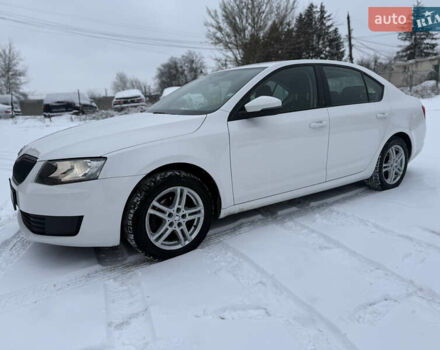 Белый Шкода Октавия, объемом двигателя 1.6 л и пробегом 253 тыс. км за 9200 $, фото 1 на Automoto.ua