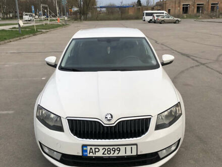 Білий Шкода Октавія, об'ємом двигуна 1.6 л та пробігом 269 тис. км за 12500 $, фото 1 на Automoto.ua