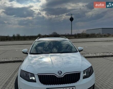 Белый Шкода Октавия, объемом двигателя 1.97 л и пробегом 260 тыс. км за 10500 $, фото 1 на Automoto.ua