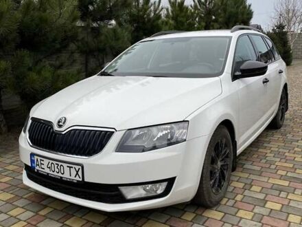 Белый Шкода Октавия, объемом двигателя 1.4 л и пробегом 202 тыс. км за 10500 $, фото 1 на Automoto.ua
