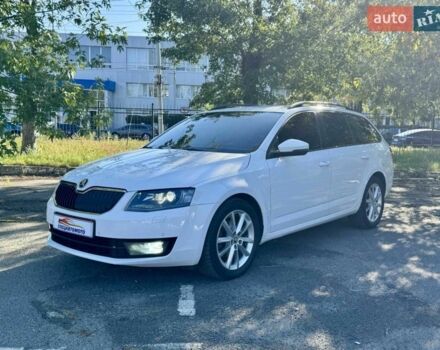 Білий Шкода Октавія, об'ємом двигуна 2 л та пробігом 230 тис. км за 11990 $, фото 1 на Automoto.ua