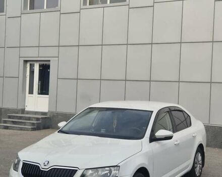 Білий Шкода Октавія, об'ємом двигуна 1.6 л та пробігом 157 тис. км за 12400 $, фото 1 на Automoto.ua