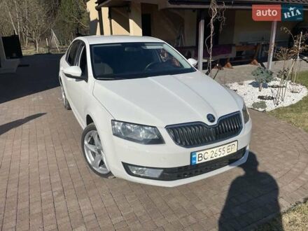Шкода Октавия 2015 в Львове на Automoto.ua Белый Шкода Октавия, объемом двигателя 1.6 л и пробегом 118 тыс. км за 12200 $, фото 1 на Automoto.ua