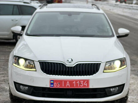 Белый Шкода Октавия, объемом двигателя 2 л и пробегом 238 тыс. км за 14500 $, фото 1 на Automoto.ua