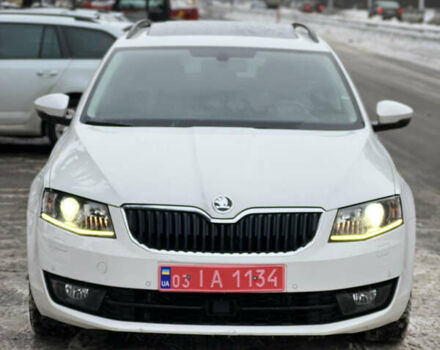 Белый Шкода Октавия, объемом двигателя 2 л и пробегом 238 тыс. км за 14500 $, фото 1 на Automoto.ua