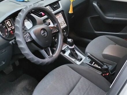 Шкода Октавия 2016 в Киеве на Automoto.ua Белый Шкода Октавия, объемом двигателя 1.4 л и пробегом 200 тыс. км за 11000 $, фото 1 на Automoto.ua