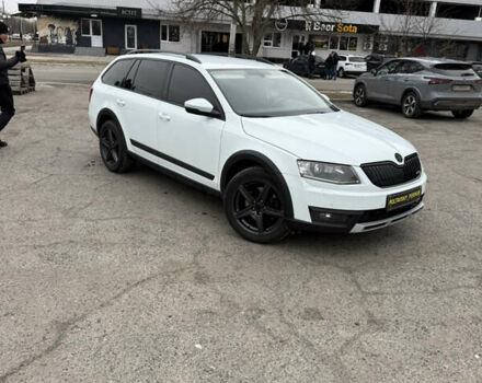 Белый Шкода Октавия, объемом двигателя 2 л и пробегом 310 тыс. км за 15000 $, фото 1 на Automoto.ua