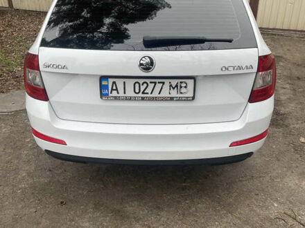 Белый Шкода Октавия, объемом двигателя 2 л и пробегом 290 тыс. км за 11700 $, фото 1 на Automoto.ua