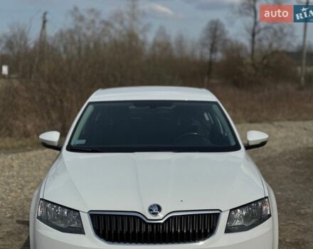Белый Шкода Октавия, объемом двигателя 1.6 л и пробегом 225 тыс. км за 13200 $, фото 1 на Automoto.ua