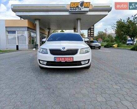 Белый Шкода Октавия, объемом двигателя 1.6 л и пробегом 342 тыс. км за 10200 $, фото 1 на Automoto.ua