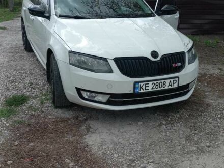 Шкода Октавия 2016 в Кривом Роге на Automoto.ua Белый Шкода Октавия, объемом двигателя 1.6 л и пробегом 220 тыс. км за 9500 $, фото 1 на Automoto.ua