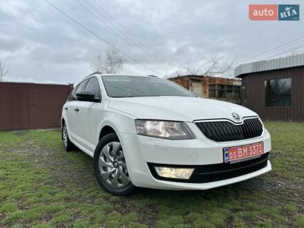 Шкода Октавия 2016 в Ахтырке на Automoto.ua Белый Шкода Октавия, объемом двигателя 1.6 л и пробегом 192 тыс. км за 10900 $, фото 1 на Automoto.ua