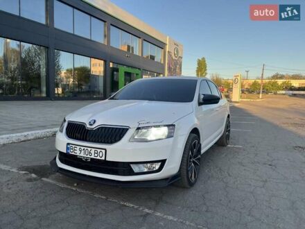 Шкода Октавия 2016 в Николаеве на Automoto.ua Белый Шкода Октавия, объемом двигателя 1.8 л и пробегом 216 тыс. км за 12900 $, фото 1 на Automoto.ua