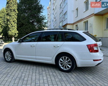 Белый Шкода Октавия, объемом двигателя 1.6 л и пробегом 178 тыс. км за 10600 $, фото 1 на Automoto.ua