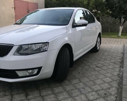 Білий Шкода Октавія, об'ємом двигуна 1.6 л та пробігом 219 тис. км за 12100 $, фото 1 на Automoto.ua