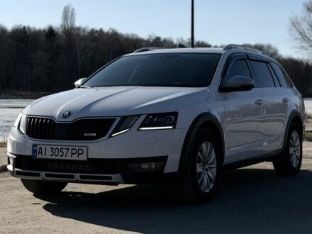 Білий Шкода Октавія, об'ємом двигуна 2 л та пробігом 255 тис. км за 16500 $, фото 1 на Automoto.ua