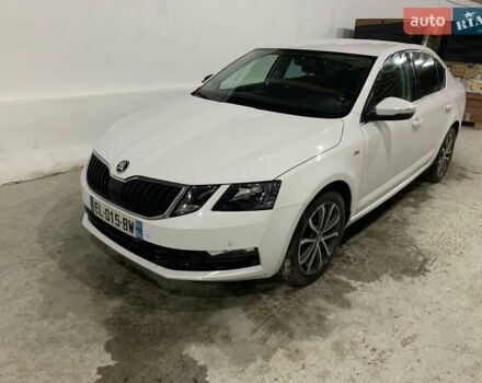 Белый Шкода Октавия, объемом двигателя 1.6 л и пробегом 253 тыс. км за 14900 $, фото 1 на Automoto.ua