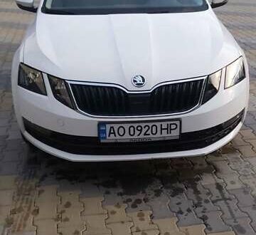Шкода Октавия 2017 в Иршава на Automoto.ua Белый Шкода Октавия, объемом двигателя 1.4 л и пробегом 355 тыс. км за 11200 $, фото 1 на Automoto.ua