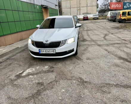 Белый Шкода Октавия, объемом двигателя 1.4 л и пробегом 206 тыс. км за 14000 $, фото 1 на Automoto.ua