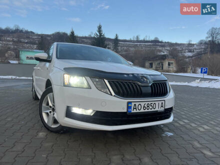 Білий Шкода Октавія, об'ємом двигуна 1.6 л та пробігом 280 тис. км за 9600 $, фото 1 на Automoto.ua