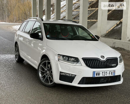 Белый Шкода Октавия, объемом двигателя 2 л и пробегом 260 тыс. км за 13000 $, фото 1 на Automoto.ua