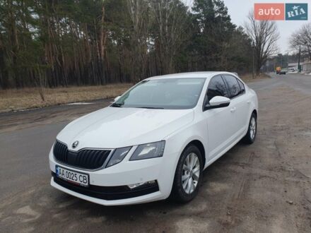 Білий Шкода Октавія, об'ємом двигуна 1.6 л та пробігом 288 тис. км за 13500 $, фото 1 на Automoto.ua