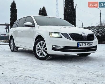 Белый Шкода Октавия, объемом двигателя 1.97 л и пробегом 298 тыс. км за 12500 $, фото 1 на Automoto.ua