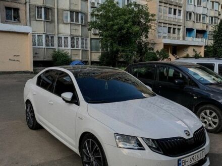 Шкода Октавія 2017 у Одесі на Automoto.ua Білий Шкода Октавія, об'ємом двигуна 2 л та пробігом 180 тис. км за 21000 $, фото 1 на Automoto.ua