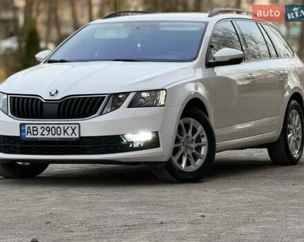 Білий Шкода Октавія, об'ємом двигуна 1.6 л та пробігом 290 тис. км за 11999 $, фото 1 на Automoto.ua