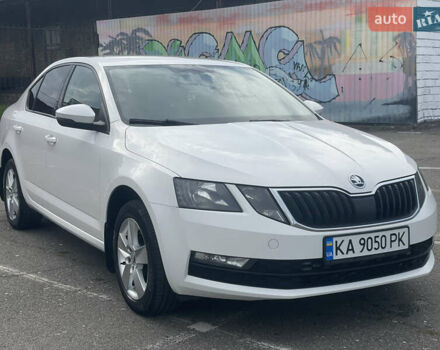 Білий Шкода Октавія, об'ємом двигуна 1.4 л та пробігом 229 тис. км за 12900 $, фото 1 на Automoto.ua
