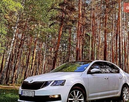 Белый Шкода Октавия, объемом двигателя 1.8 л и пробегом 124 тыс. км за 16800 $, фото 1 на Automoto.ua