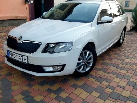 Белый Шкода Октавия, объемом двигателя 1.6 л и пробегом 308 тыс. км за 10900 $, фото 1 на Automoto.ua