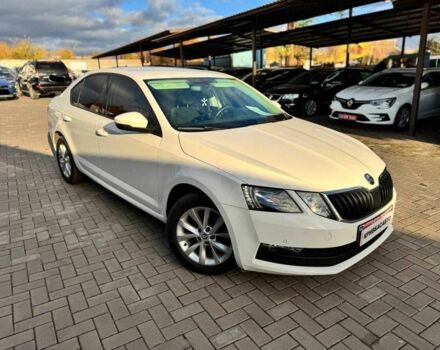 Білий Шкода Октавія, об'ємом двигуна 1.6 л та пробігом 209 тис. км за 13100 $, фото 1 на Automoto.ua