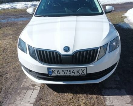 Білий Шкода Октавія, об'ємом двигуна 1.6 л та пробігом 90 тис. км за 14000 $, фото 1 на Automoto.ua
