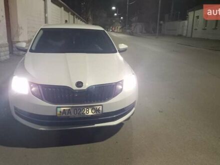 Шкода Октавия 2017 в Киеве на Automoto.ua Белый Шкода Октавия, объемом двигателя 1.4 л и пробегом 214 тыс. км за 13500 $, фото 1 на Automoto.ua