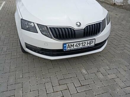 Белый Шкода Октавия, объемом двигателя 1.4 л и пробегом 142 тыс. км за 12500 $, фото 1 на Automoto.ua