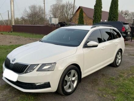 Білий Шкода Октавія, об'ємом двигуна 1.6 л та пробігом 200 тис. км за 13700 $, фото 1 на Automoto.ua