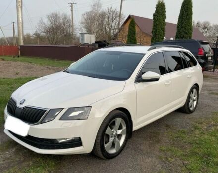Белый Шкода Октавия, объемом двигателя 1.6 л и пробегом 200 тыс. км за 13700 $, фото 1 на Automoto.ua