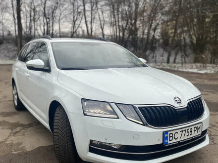 Шкода Октавия 2017 в Львове на Automoto.ua Белый Шкода Октавия, объемом двигателя 1.6 л и пробегом 179 тыс. км за 15600 $, фото 1 на Automoto.ua